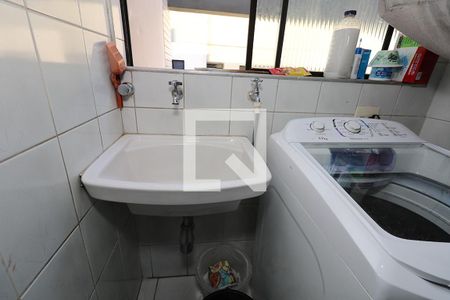 Apartamento para alugar com 244m², 4 quartos e 3 vagas Apartamento para alugar com 244m², 4 quartos e 3 vagasÁrea de Serviço