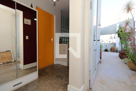 Apartamento para alugar com 244m², 4 quartos e 3 vagas Apartamento para alugar com 244m², 4 quartos e 3 vagasCorredor