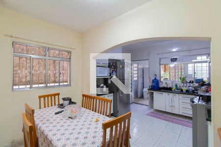 Casa à venda com 284m², 4 quartos e 2 vagasCozinha