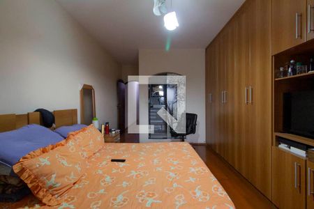 Casa à venda com 284m², 4 quartos e 2 vagasSuíte