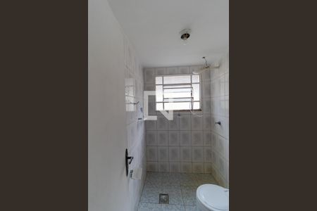 Casa à venda com 190m², 3 quartos e 8 vagasBanheiro da Casa 02