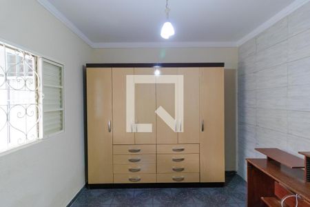 Casa à venda com 190m², 3 quartos e 8 vagasQuarto 02 da Casa 01