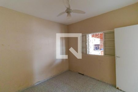 Casa à venda com 190m², 3 quartos e 8 vagasQuarto da Casa 02