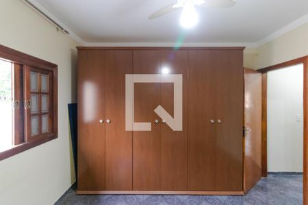 Casa à venda com 190m², 3 quartos e 8 vagasQuarto 01 da Casa 01