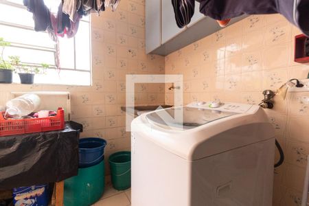 Casa à venda com 300m², 4 quartos e 8 vagas Casa à venda com 300m², 4 quartos e 8 vagasÁrea de serviço