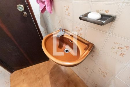 Casa à venda com 300m², 4 quartos e 8 vagas Casa à venda com 300m², 4 quartos e 8 vagasLavabo