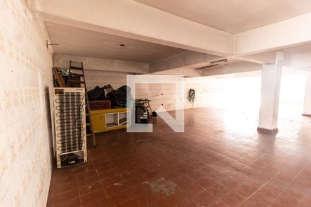 Casa à venda com 300m², 4 quartos e 8 vagas Casa à venda com 300m², 4 quartos e 8 vagasGaragem