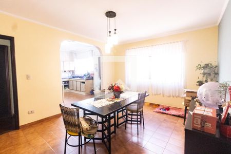 Casa à venda com 300m², 4 quartos e 8 vagas Casa à venda com 300m², 4 quartos e 8 vagasSala de jantar