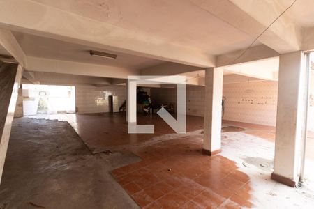 Casa à venda com 300m², 4 quartos e 8 vagas Casa à venda com 300m², 4 quartos e 8 vagasGaragem