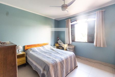 Casa à venda com 300m², 4 quartos e 8 vagas Casa à venda com 300m², 4 quartos e 8 vagasQuarto 1