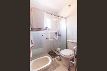 Casa à venda com 300m², 4 quartos e 8 vagas Casa à venda com 300m², 4 quartos e 8 vagasBanheiro do Quarto 4