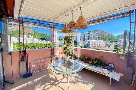 Apartamento à venda com 163m², 2 quartos e 1 vaga Apartamento à venda com 163m², 2 quartos e 1 vagaÁrea de lazer