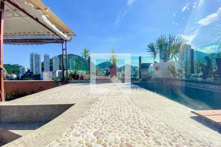 Apartamento à venda com 163m², 2 quartos e 1 vaga Apartamento à venda com 163m², 2 quartos e 1 vagaPiscina