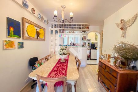 Apartamento à venda com 163m², 2 quartos e 1 vaga Apartamento à venda com 163m², 2 quartos e 1 vagaSala