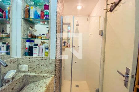 Apartamento à venda com 163m², 2 quartos e 1 vaga Apartamento à venda com 163m², 2 quartos e 1 vagaBanheiro social