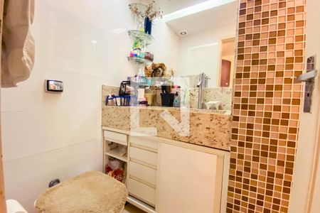 Apartamento à venda com 163m², 2 quartos e 1 vaga Apartamento à venda com 163m², 2 quartos e 1 vagaBanheiro social