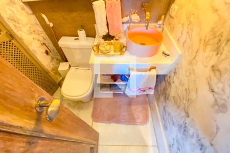 Apartamento à venda com 163m², 2 quartos e 1 vaga Apartamento à venda com 163m², 2 quartos e 1 vagaBanheiro superior