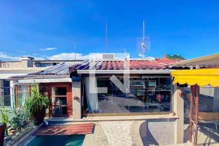 Apartamento à venda com 163m², 2 quartos e 1 vaga Apartamento à venda com 163m², 2 quartos e 1 vagaÁrea de lazer