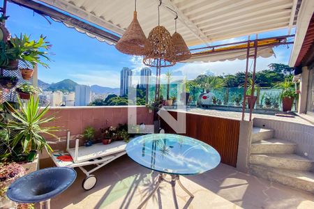 Apartamento à venda com 163m², 2 quartos e 1 vaga Apartamento à venda com 163m², 2 quartos e 1 vagaÁrea de lazer