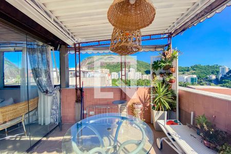 Apartamento à venda com 163m², 2 quartos e 1 vaga Apartamento à venda com 163m², 2 quartos e 1 vagaÁrea de lazer