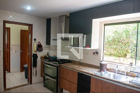 Casa para alugar com 922m², 4 quartos e 3 vagascozinha