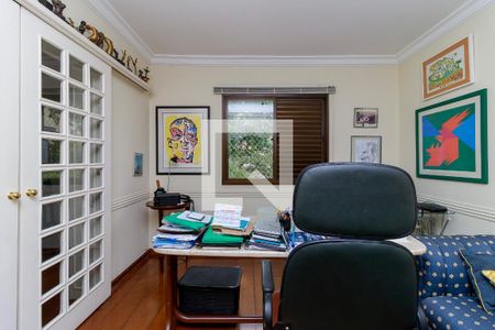 Apartamento à venda com 189m², 3 quartos e 2 vagasEscritório