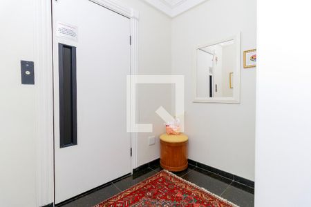 Apartamento à venda com 189m², 3 quartos e 2 vagasHall de entrada