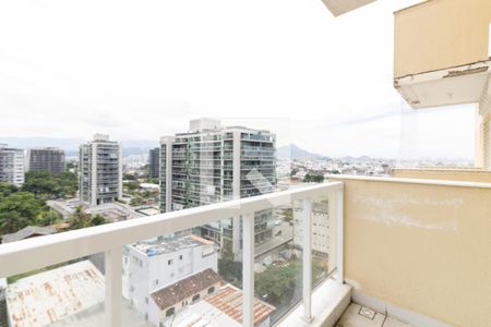 Varanda de apartamento para alugar com 2 quartos, 50m² em Barra da Tijuca, Rio de Janeiro