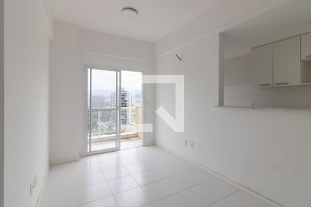 Sala de apartamento para alugar com 2 quartos, 50m² em Barra da Tijuca, Rio de Janeiro