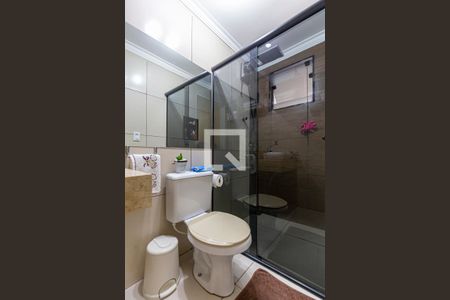 Casa à venda com 200m², 2 quartos e 2 vagasBanheiro da Suite