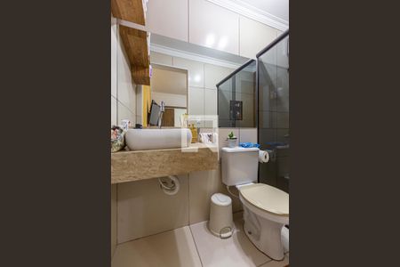 Casa à venda com 200m², 2 quartos e 2 vagasBanheiro da Suite