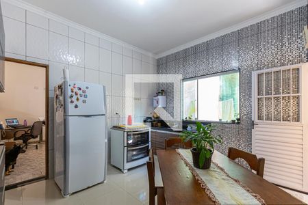 Casa à venda com 200m², 2 quartos e 2 vagasCozinha