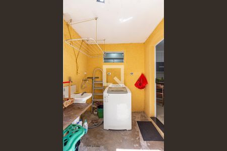 Casa à venda com 200m², 2 quartos e 2 vagasÁrea de Serviço