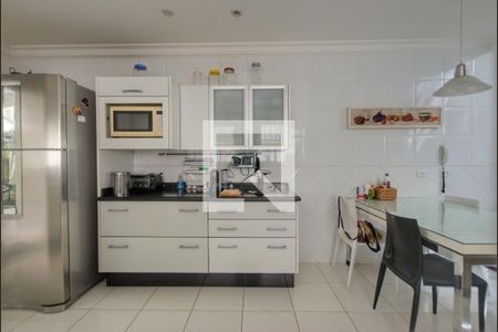 Casa de condomínio à venda com 260m², 4 quartos e 4 vagasCozinha