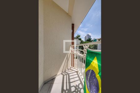 Casa de condomínio à venda com 260m², 4 quartos e 4 vagasQuarto 1 - Varanda