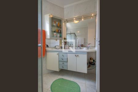 Casa de condomínio à venda com 260m², 4 quartos e 4 vagasQuarto 1 - Suíte