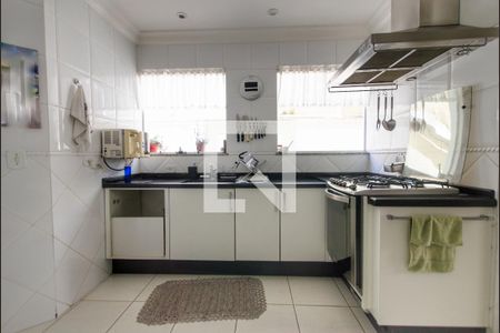 Casa de condomínio à venda com 260m², 4 quartos e 4 vagasCozinha