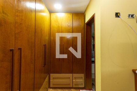 Casa à venda com 174m², 2 quartos e 6 vagas Casa à venda com 174m², 2 quartos e 6 vagasSuite