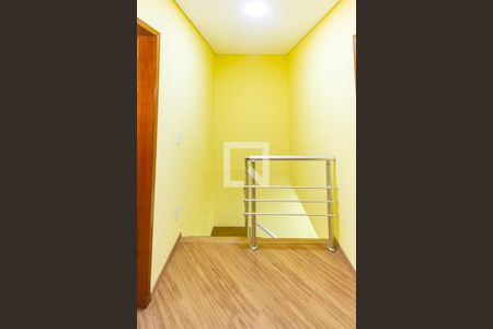 Casa à venda com 174m², 2 quartos e 6 vagas Casa à venda com 174m², 2 quartos e 6 vagasHall