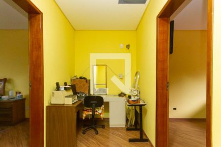 Casa à venda com 174m², 2 quartos e 6 vagas Casa à venda com 174m², 2 quartos e 6 vagasHall