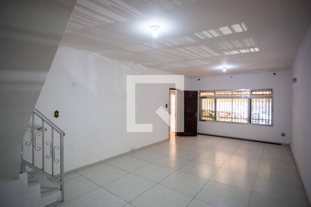Sala de casa para alugar com 4 quartos, 261m² em Taboão, Diadema