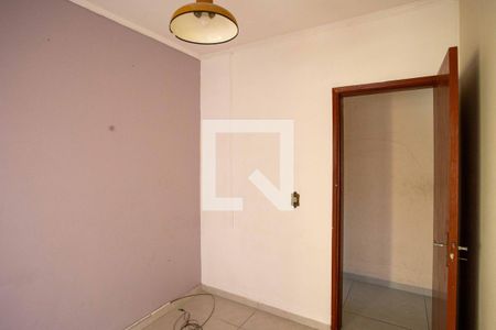 Escritório de casa para alugar com 4 quartos, 261m² em Taboão, Diadema