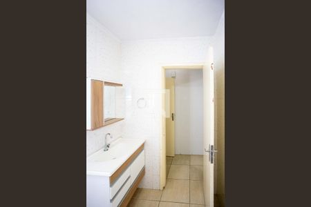 Banheiro 1 de casa para alugar com 3 quartos, 261m² em Taboão, Diadema