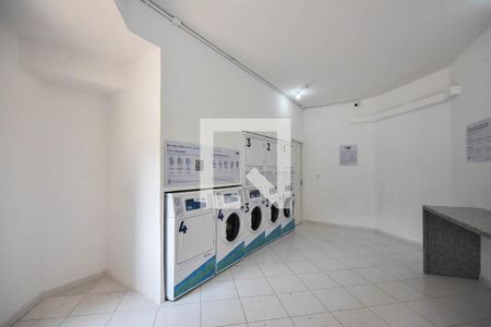 Apartamento para alugar com 72m², 2 quartos e 1 vaga Apartamento para alugar com 72m², 2 quartos e 1 vagaLavanderia