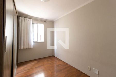 Quarto 2 de apartamento para alugar com 2 quartos, 64m² em Vila Nivi, São Paulo