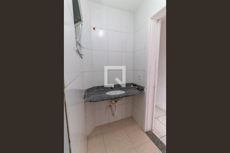 Apartamento à venda com 74m², 2 quartos e 1 vaga Apartamento à venda com 74m², 2 quartos e 1 vagaBanheiro
