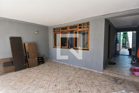 Casa à venda com 300m², 3 quartos e 2 vagasGaragem