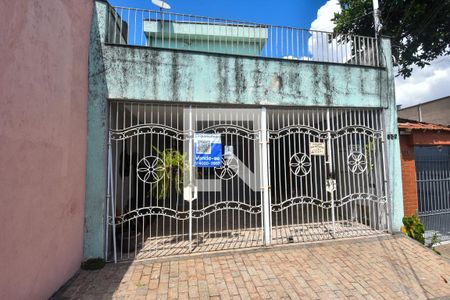 Casa à venda com 300m², 3 quartos e 2 vagasFachada