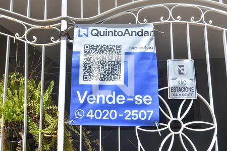 Casa à venda com 300m², 3 quartos e 2 vagasFachada