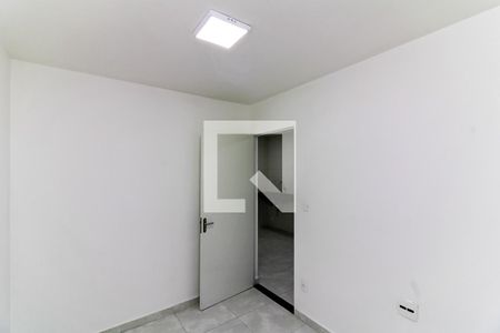 Quarto 1 de apartamento para alugar com 2 quartos, 44m² em Vila Baruel, São Paulo